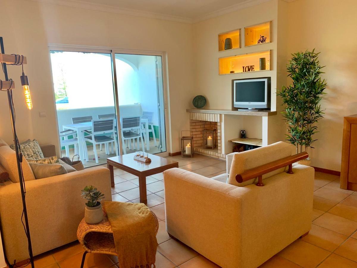 Charming Apartment With Private Garden & Pool Vilamoura Esterno foto