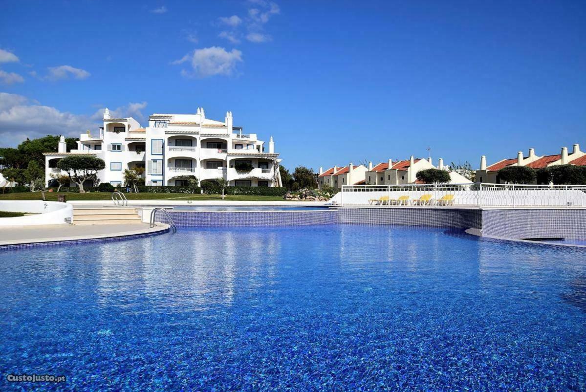 Charming Apartment With Private Garden & Pool Vilamoura Esterno foto