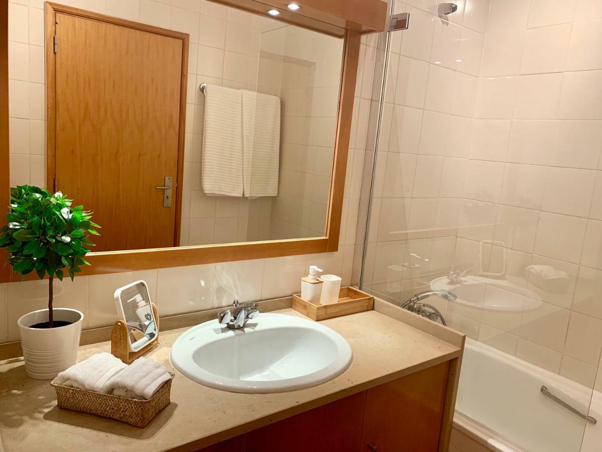 Charming Apartment With Private Garden & Pool Vilamoura Esterno foto